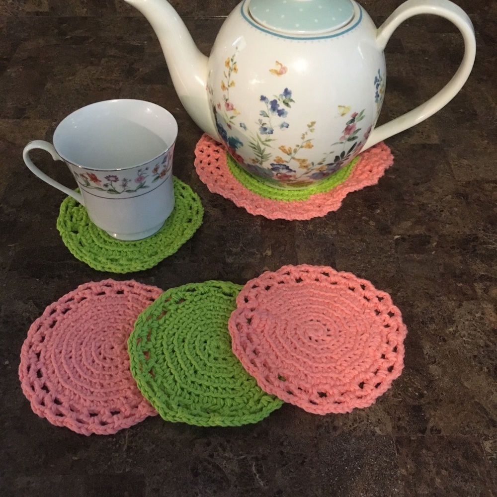 NEW Handmade Crochet Teapot Round Coaster Set